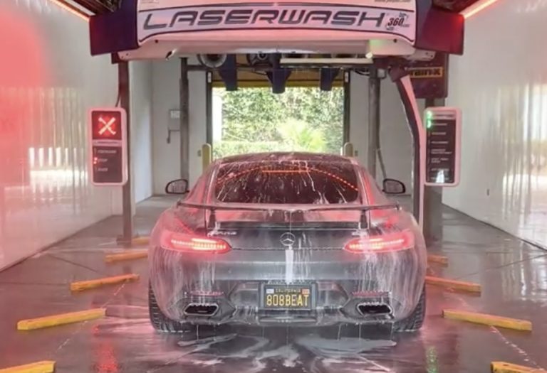 TouchFree Brushless Hand Free Car Wash in Los Angeles