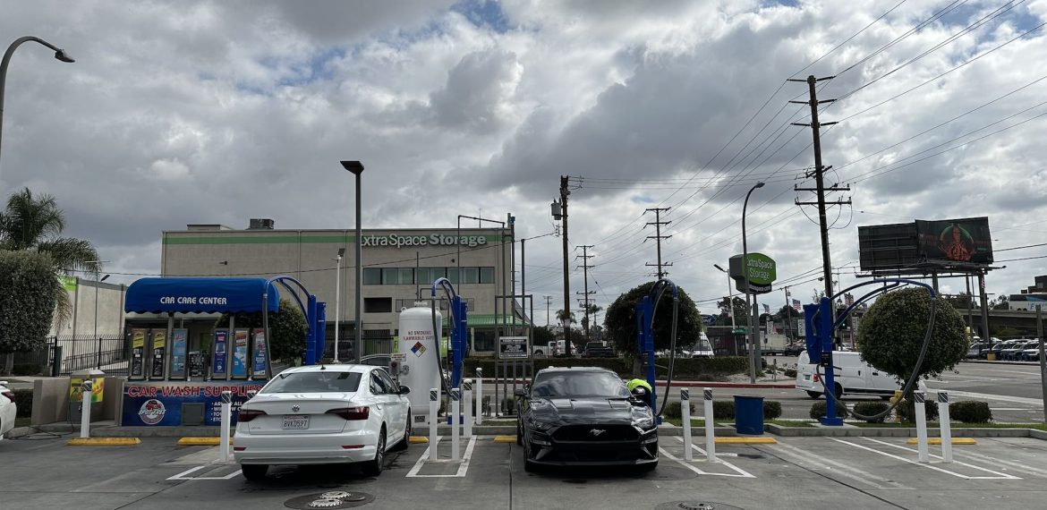 culver city car wash free vacums centinela