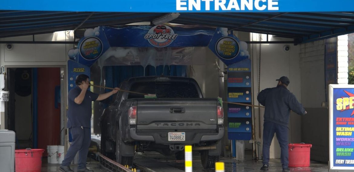 Nearby Jefferson Chevron Car wash Los Angeles