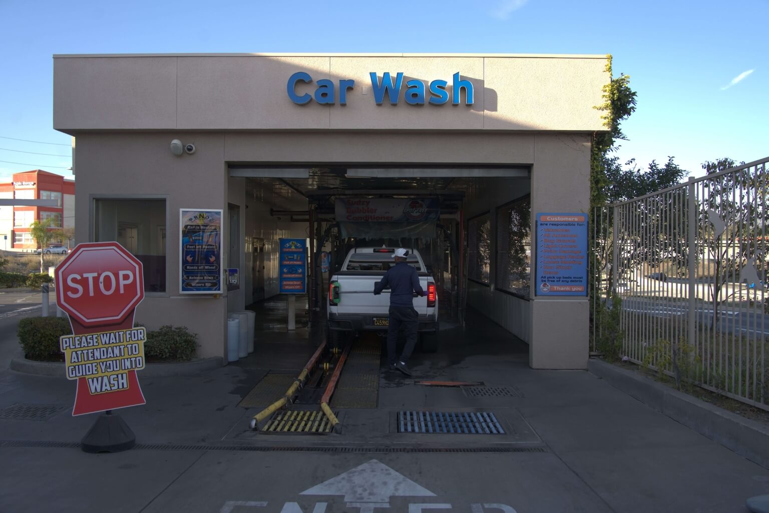 Nearby Sherman Way Chevron Car wash Los Angeles