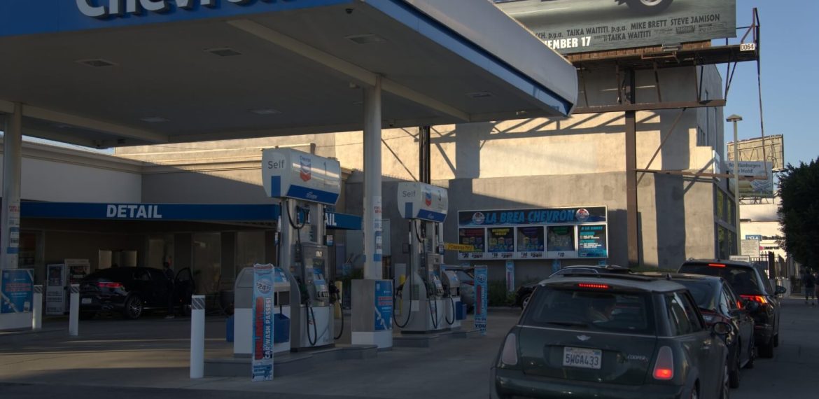 Quick Car wash La Brea Los Angeles, best la car wash near me