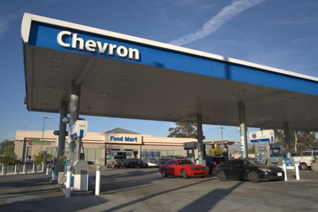 Sherman Way Chevron Los Angeles Car wash subscription