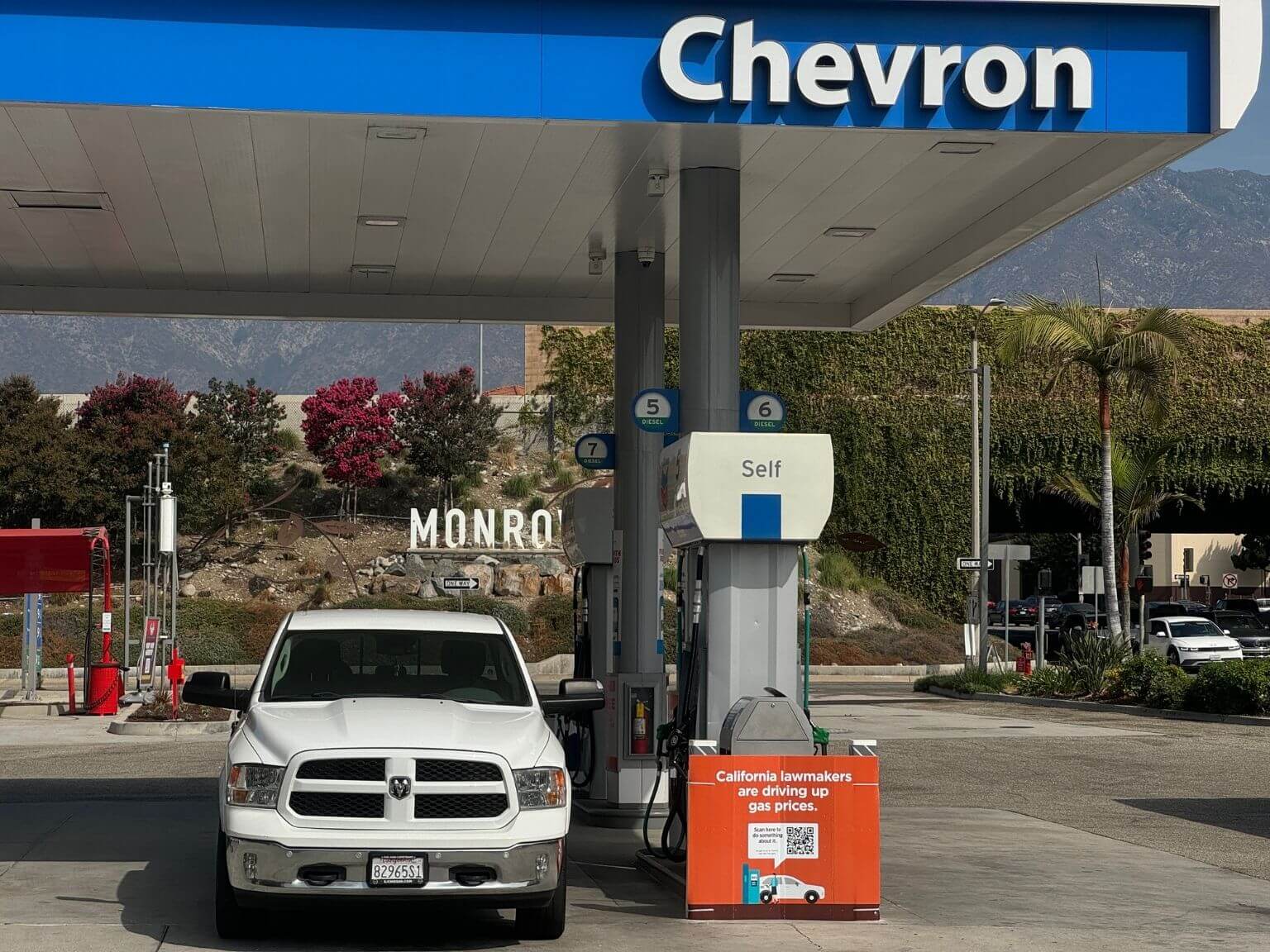 Monrovia Chevron Los Angeles Car wash subscription, nearby car wash