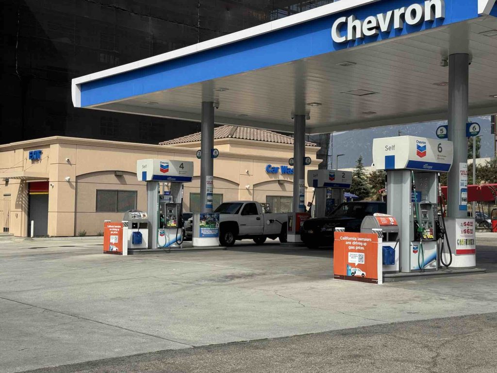hcevron gas station monrovia myrtle ave car wash nearby me