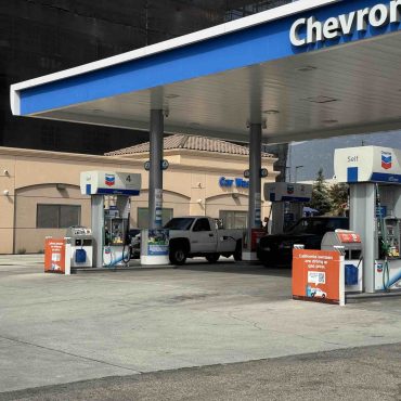 hcevron gas station monrovia myrtle ave car wash nearby me