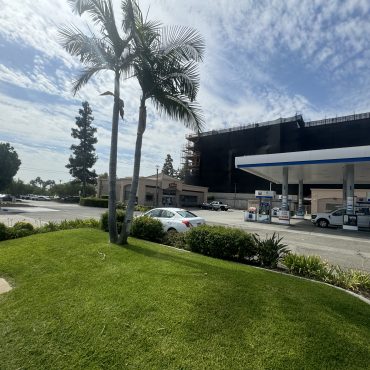monrovia car wash chevron gas station ev charger extra mile mini mart, best car wash near me monrovia, best la car wash